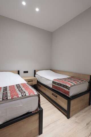 Отель Andor Hotel Ереван Стандартный двухместный номер с 2 отдельными кроватями-2